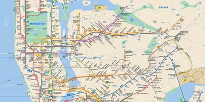 Manhattan tänava kaardil metroo peatub